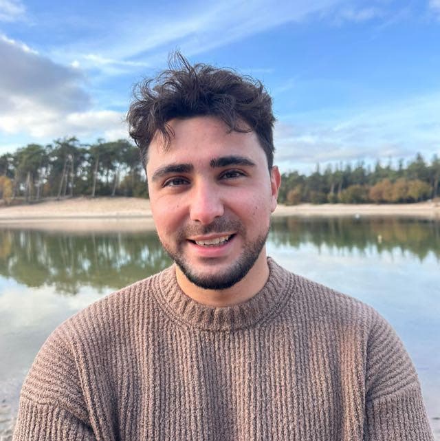 Portret van Salih Kolat, Oprichter en gedragswetenschapper